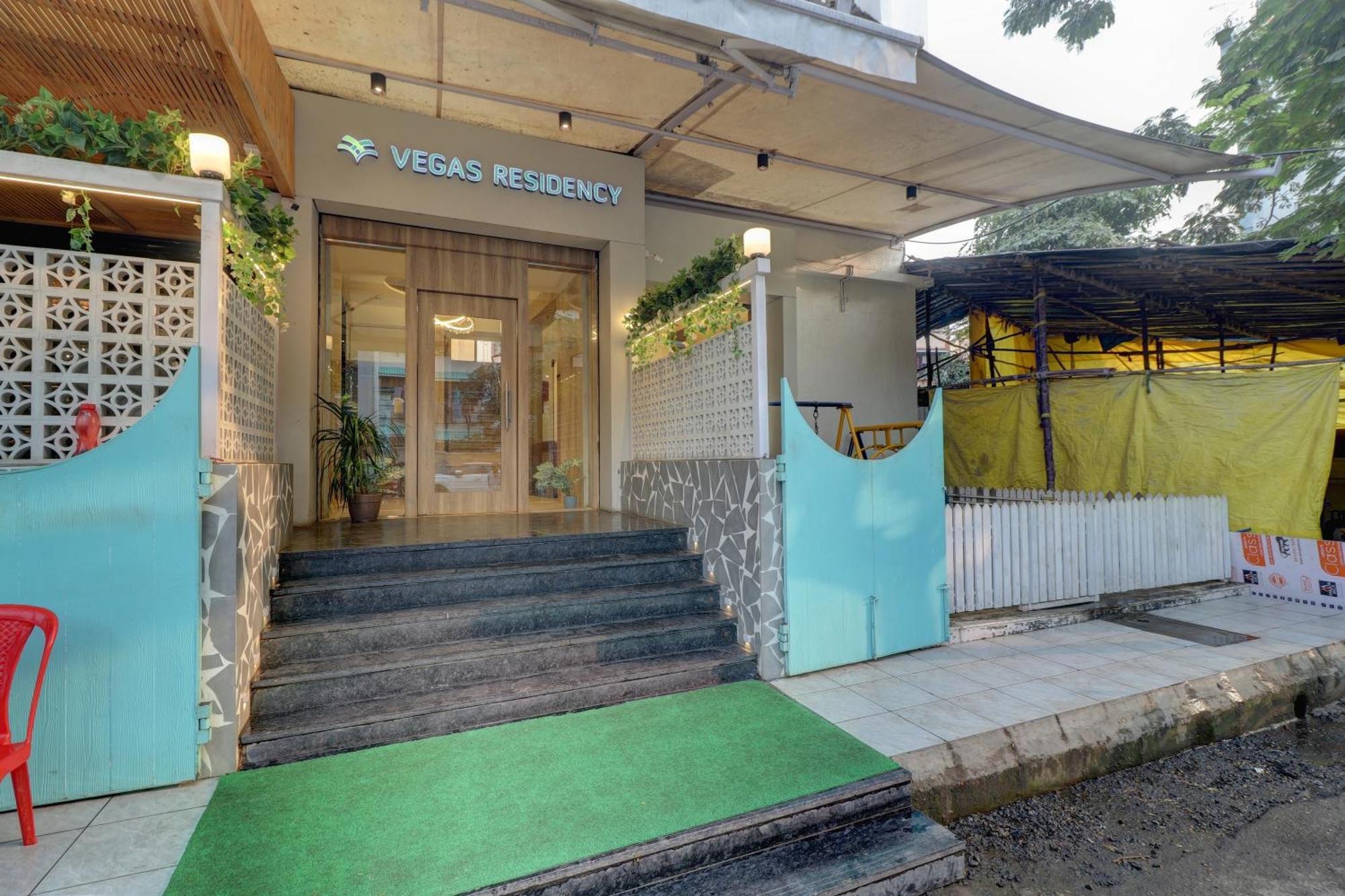 Kalyān Vegas Residency酒店 外观 照片