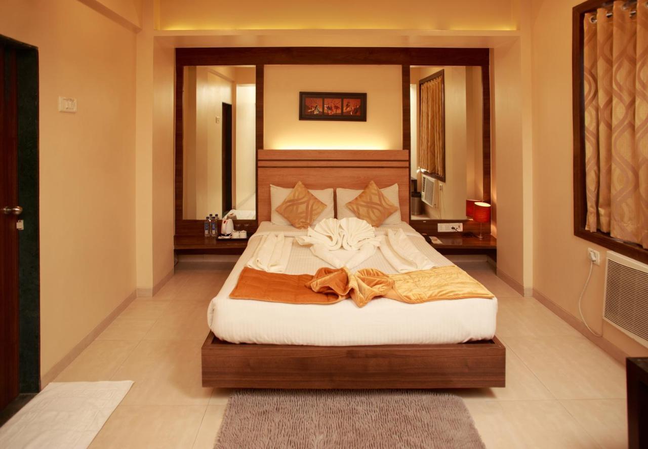 Kalyān Vegas Residency酒店 外观 照片