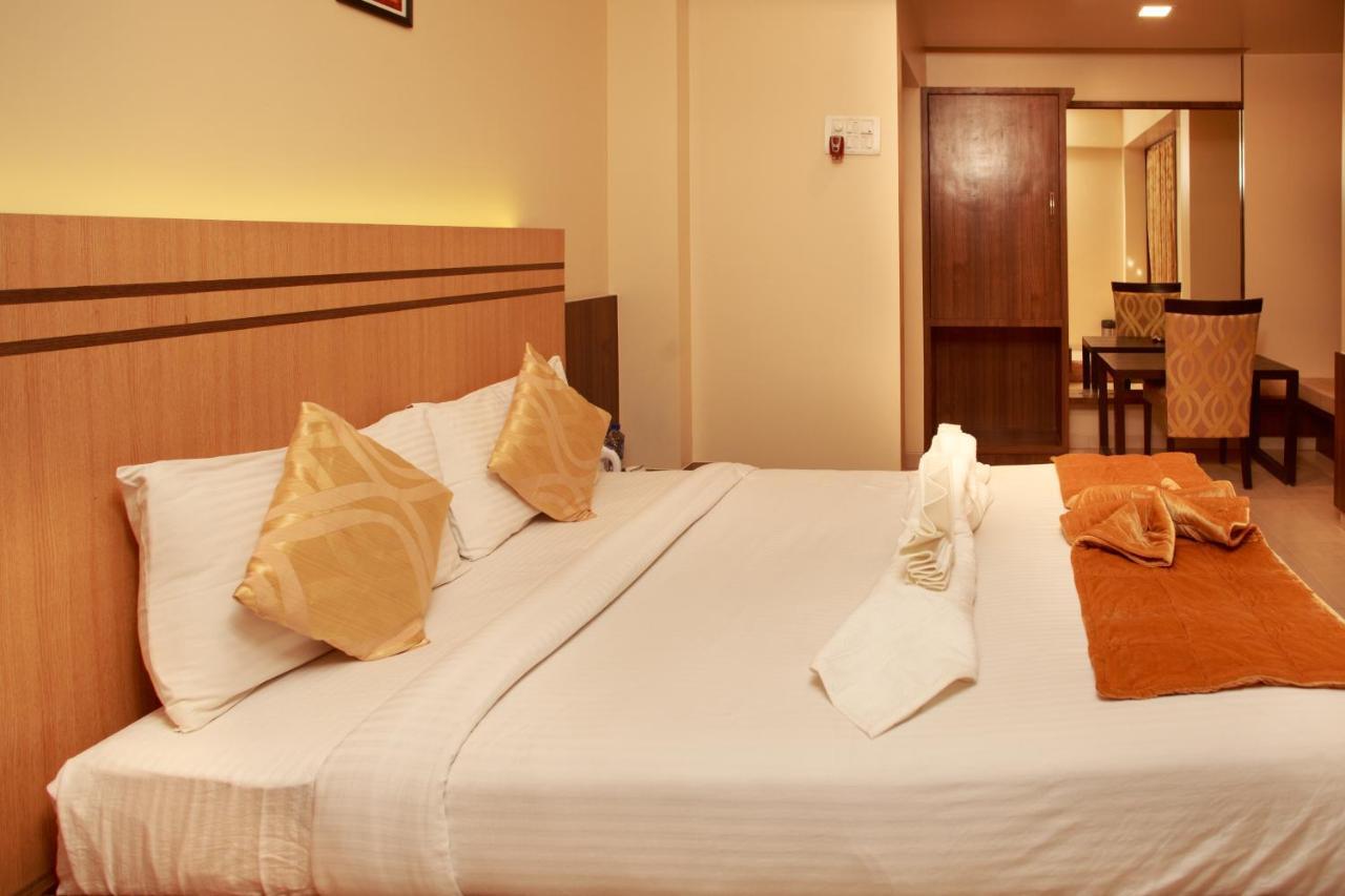 Kalyān Vegas Residency酒店 外观 照片